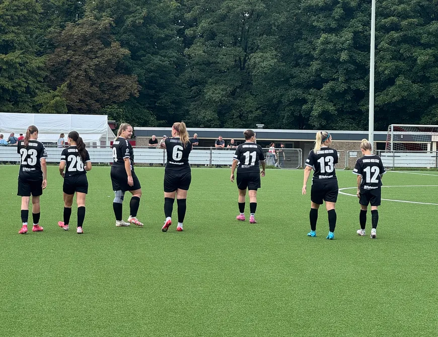 1. ETB Frauen schlagen Gräfrath 2:0