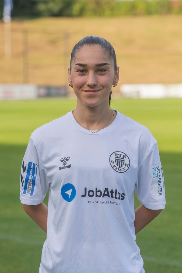 Begüm Dombayci