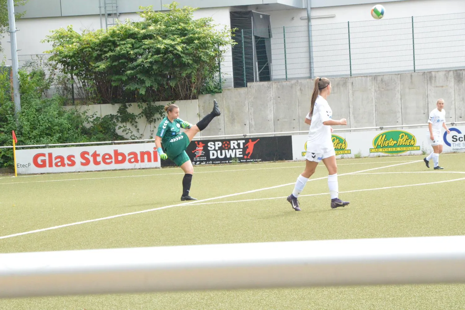 1. ETB Frauen schlagen Niederwenigern mit 1:0