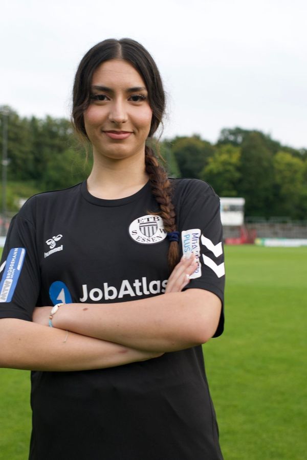 Shola Asadova