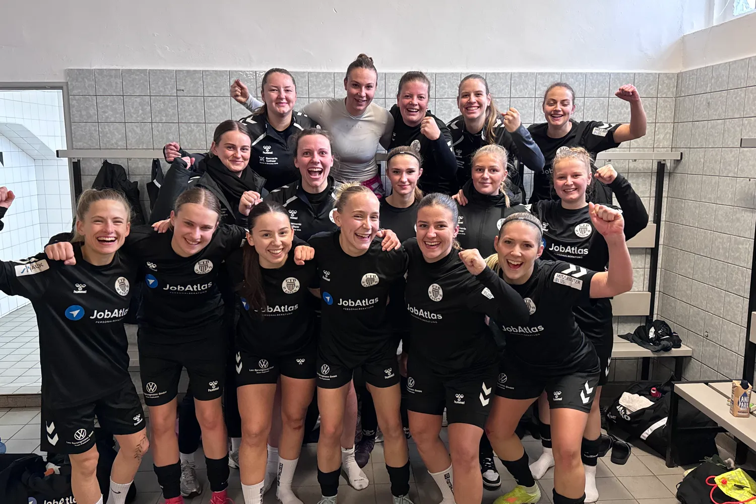 1. Frauen siegen sich in die Winterpause