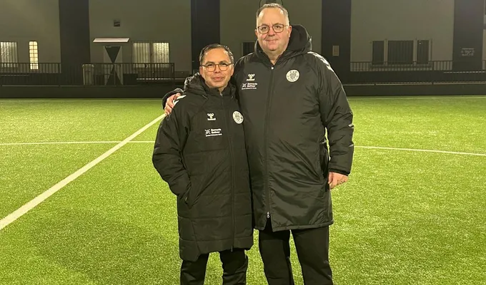 Trainer der 2.Frauen Gregorios Evangelou verlängert beim ETB