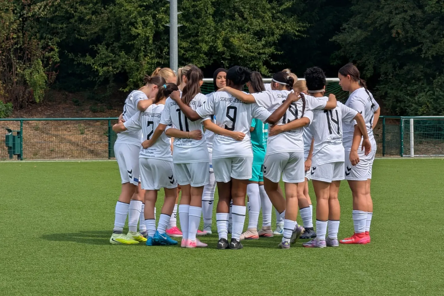 2. Frauen des ETB gewinnen souverän mit 5:1 in Neersen