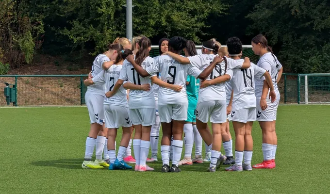 2. Frauen des ETB gewinnen souverän mit 5:1 in Neersen