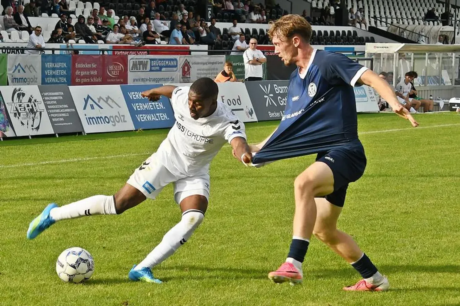 Auswärtsspiel beim 1. FC Monheim